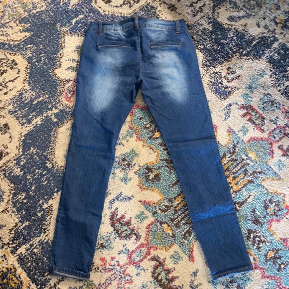 VIP Jeans (Jeggings) - Picture 7 of 9